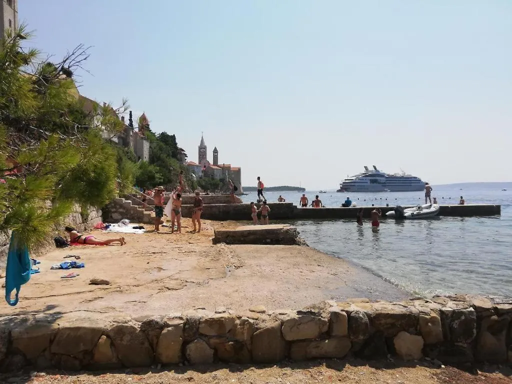 Rab Centar Due Apartment Palit