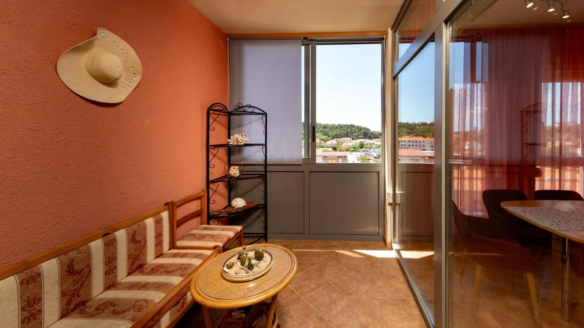 Rab Centar Due Apartment Palit 0*,
